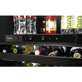 24" Wide Undercounter Beverage Center With Towel Bar Handle - 5.2 Cubic Feet