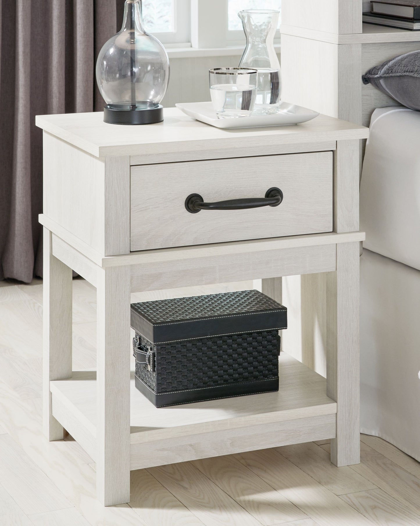 Dorrinson - White - One Drawer Night Stand